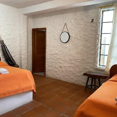 Hostal Galapagos by Bar de Beto-3